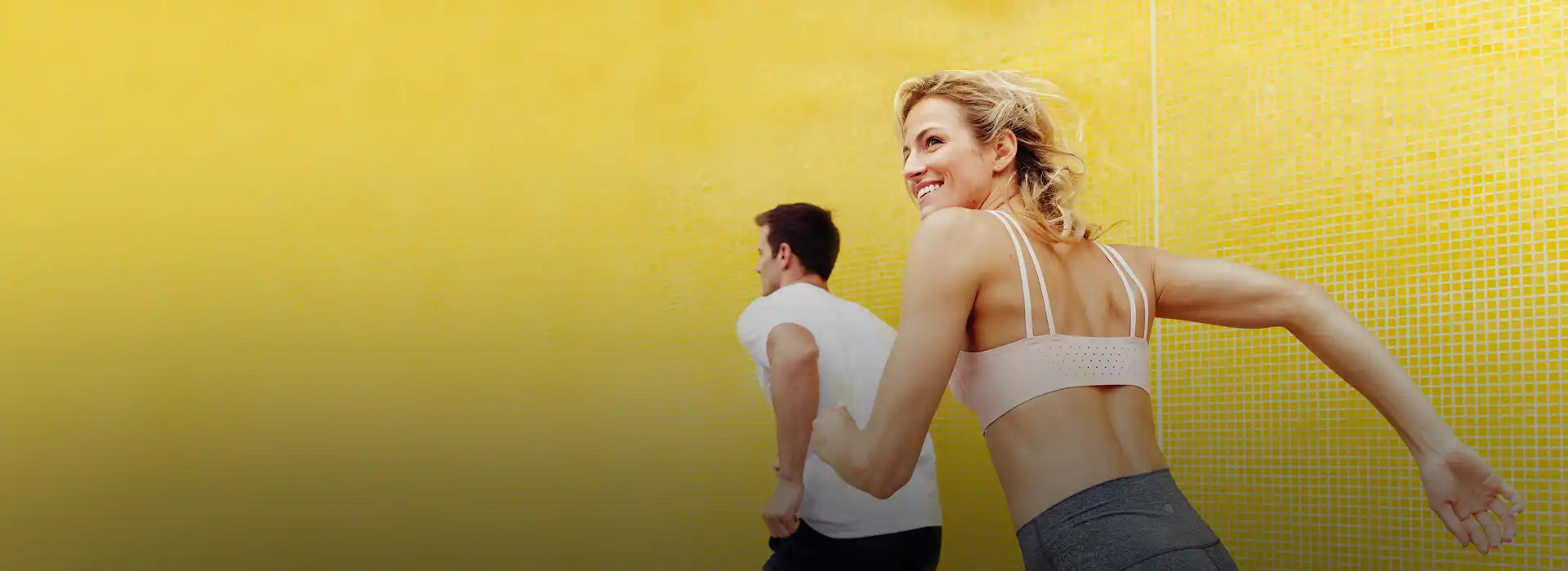 Другу скидка, вам – подарок!