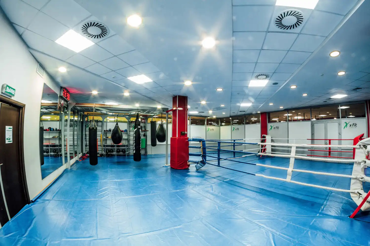 Зал единоборств