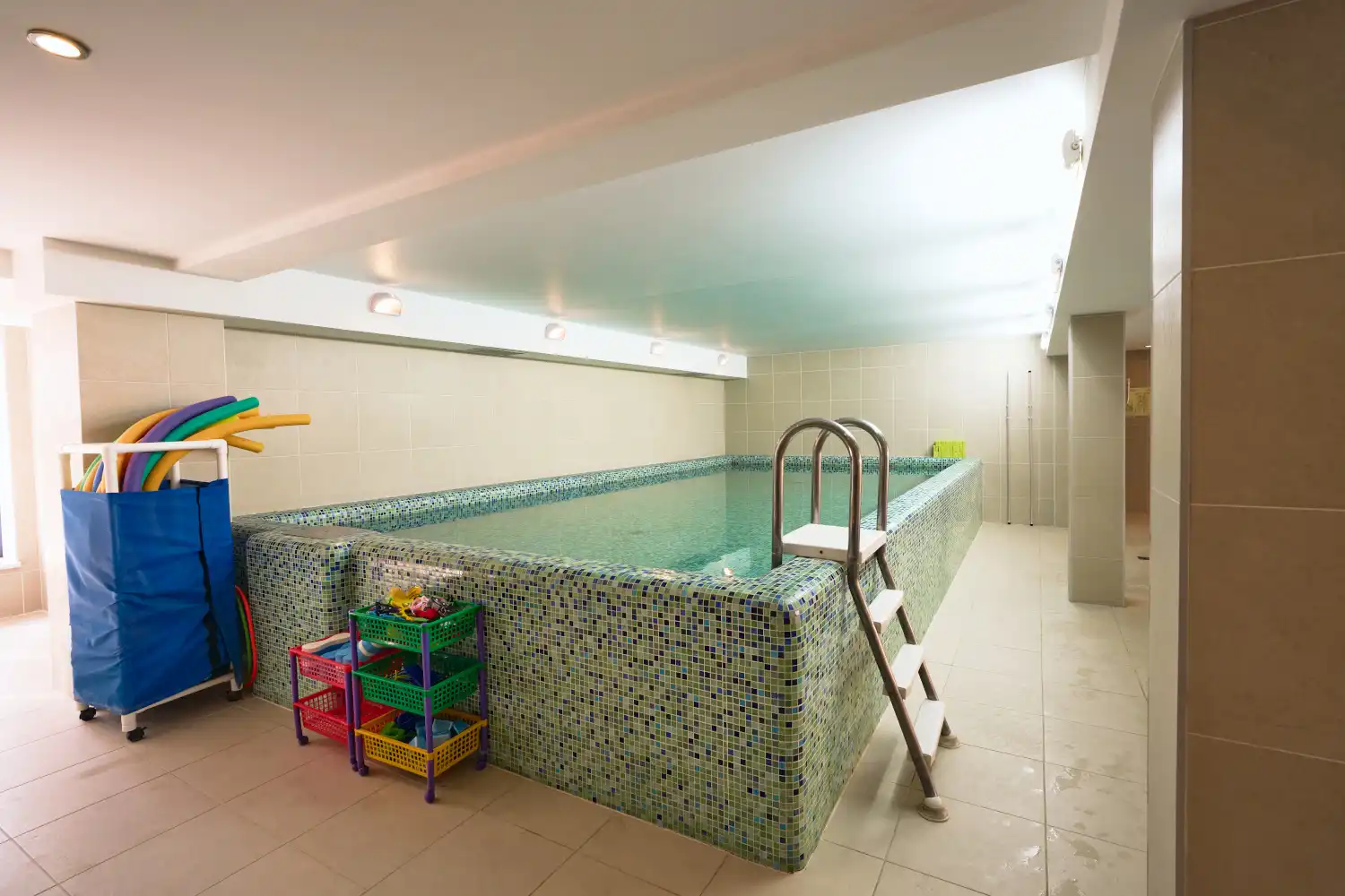 Детский бассейн